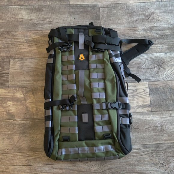 NWT Venture Luggage Pssk 50 Modular Backpack